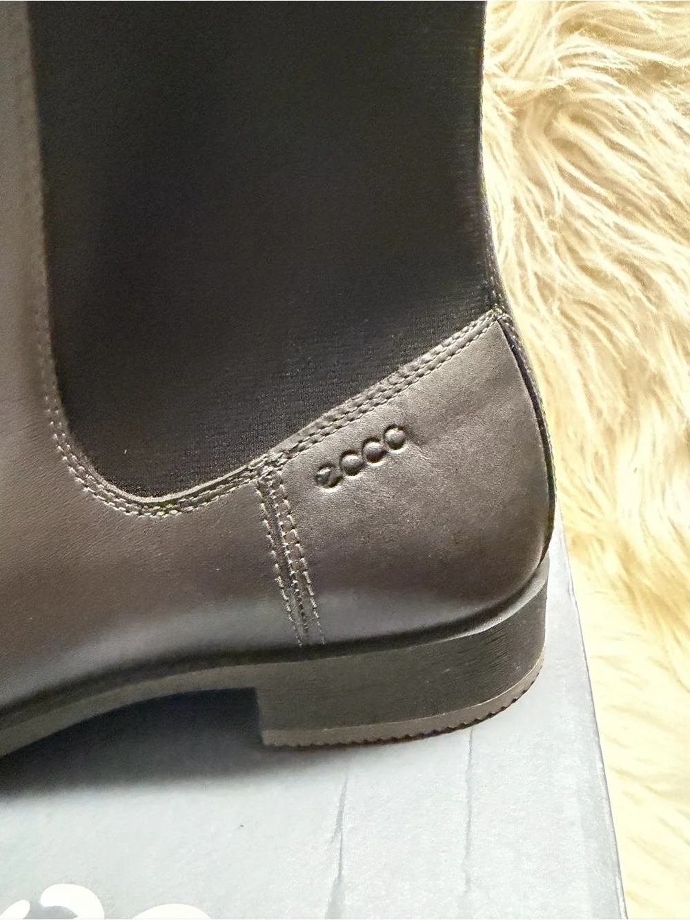 Ecco classic chelsea